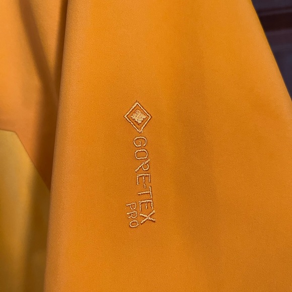 ARCTERYX ALPHA AR GORETEX JACKET - Picture 4 of 5